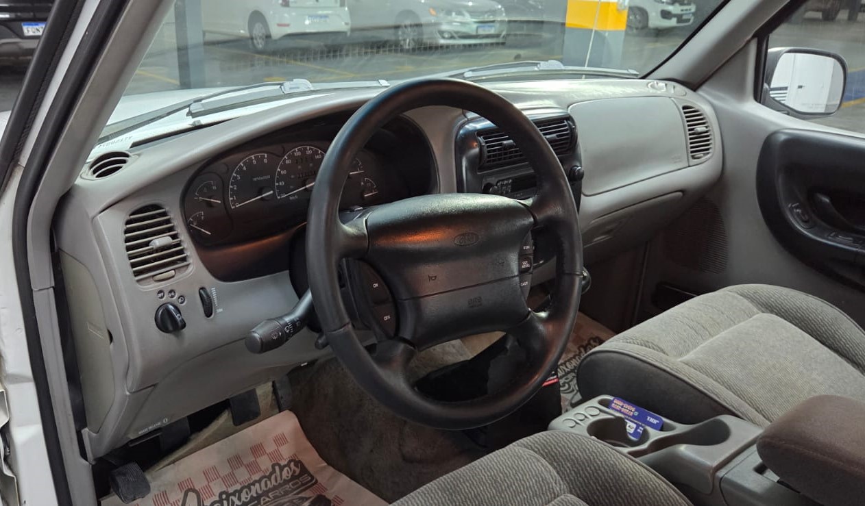 Ranger STX Cabine Estendida Branca 1997 a venda | Garage84