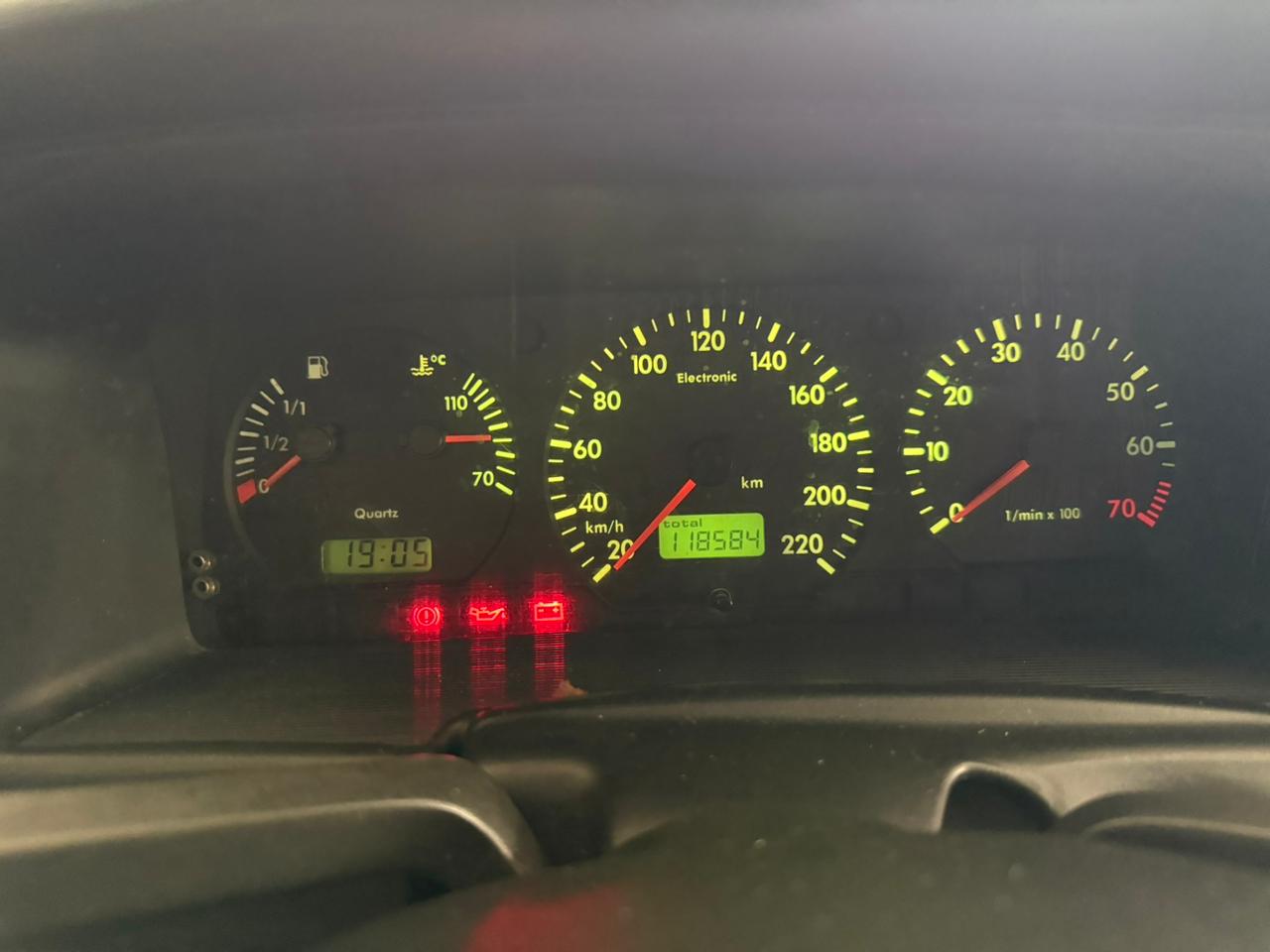 Santana 1.8 2004 a venda | Garage84