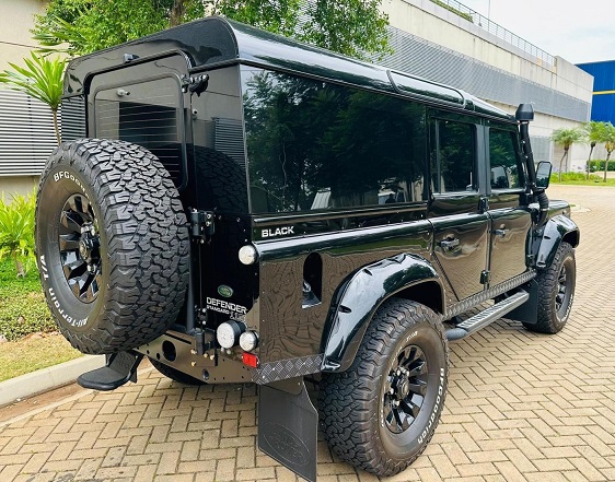 Land Rover Defender 110 Tdi 2004 a venda | Garage84