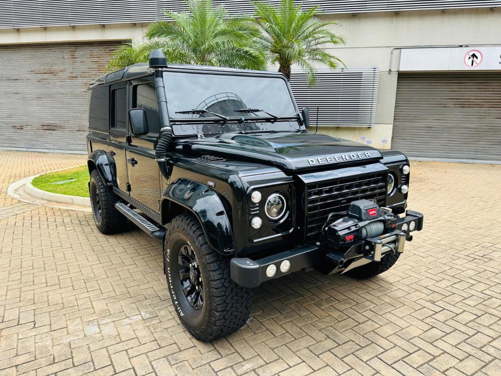 Land Rover Defender 110 TDI HARD TOP 