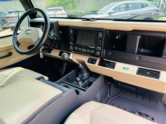 Land Rover Defender 110 Tdi 2004 a venda | Garage84