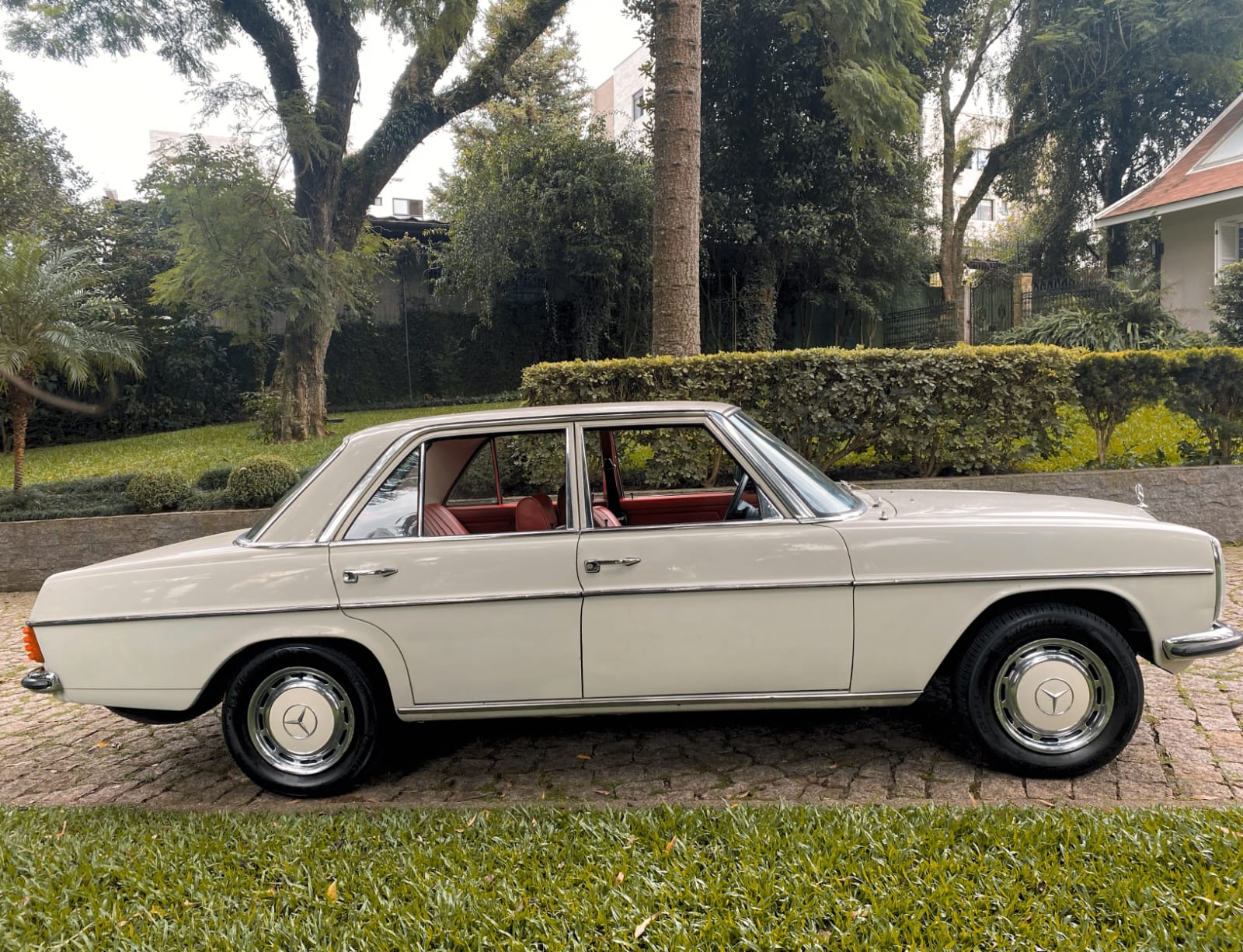 Mercedes Benz 230 1974 a venda | Garage84