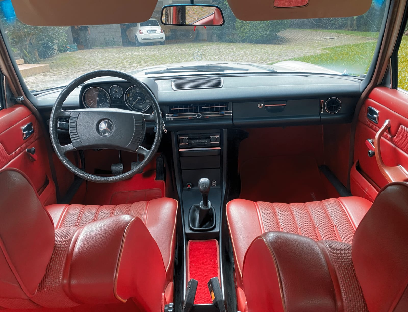 Mercedes Benz 230 1974 a venda | Garage84
