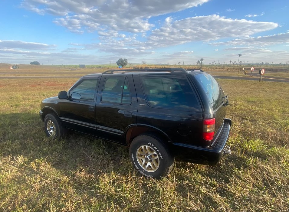 Blazer Executive 4.3 V6 2000 a venda | Garage84