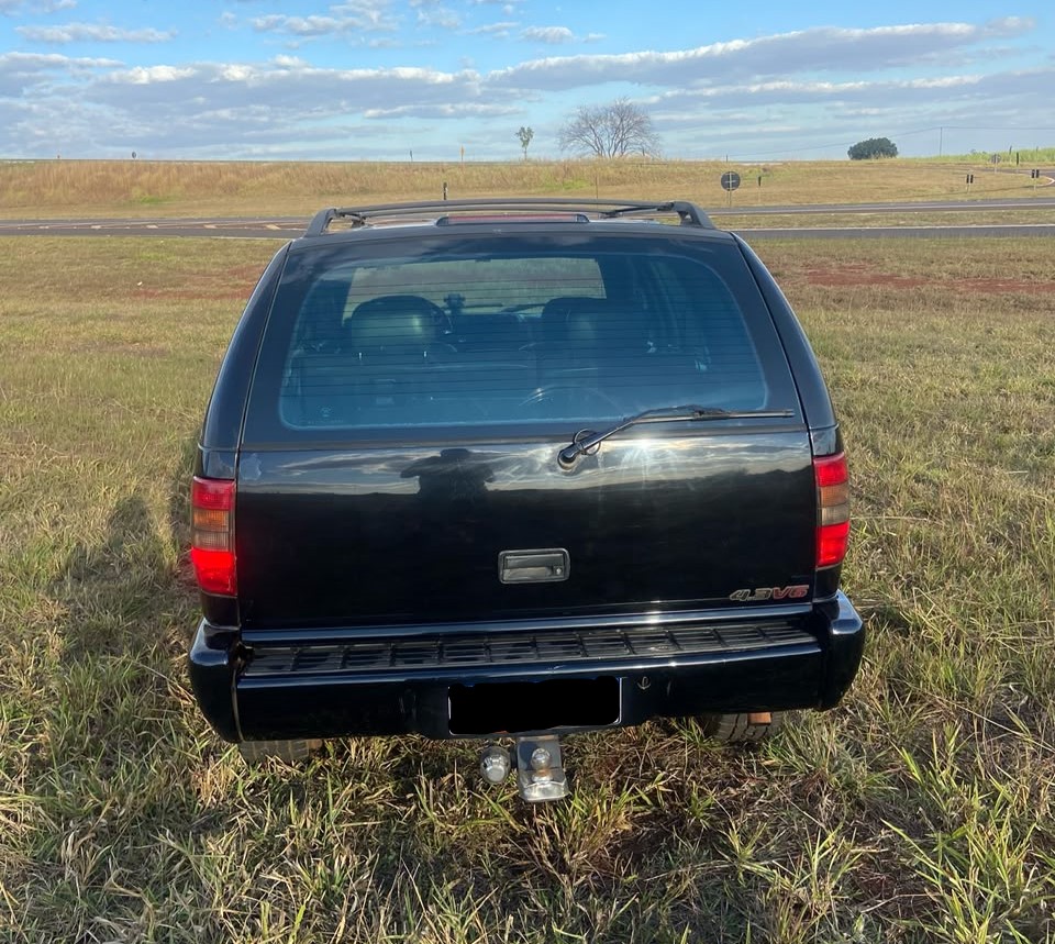 Blazer Executive 4.3 V6 2000 a venda | Garage84